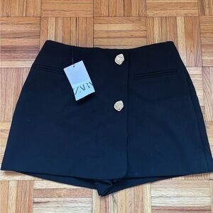 NWT Zara Women's Black Skorts with Gold Buttons